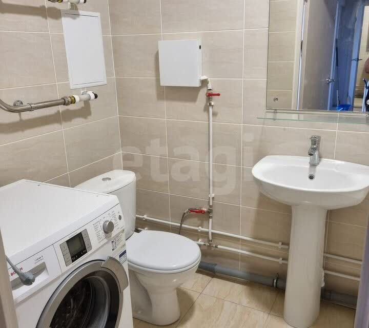 Сдаётся 1-комнатная квартира, 42 м²
