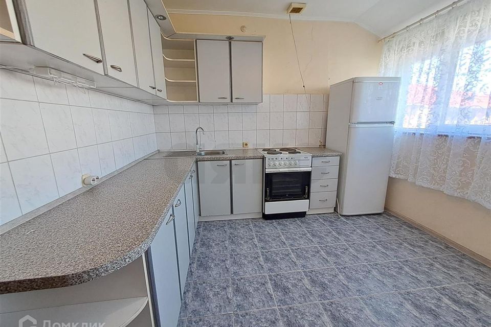Продаётся 1-комнатная квартира, 40.2 м²