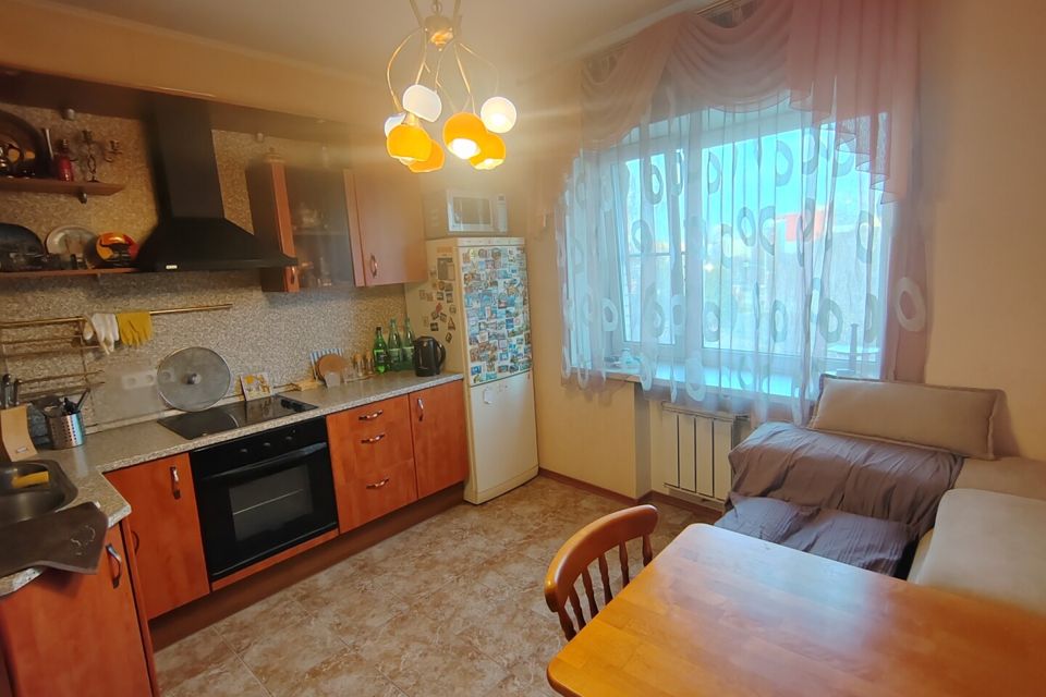 Продаётся 2-комнатная квартира, 69.6 м²