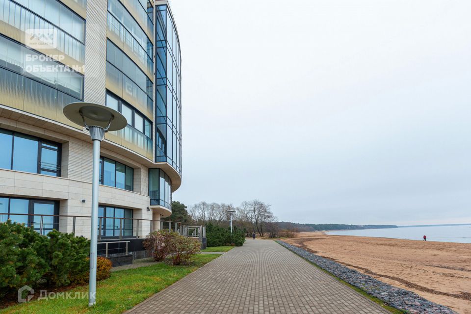 Продаётся 3-комнатная квартира, 160 м²