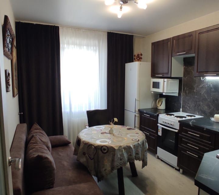 Сдаётся 1-комнатная квартира, 38 м²