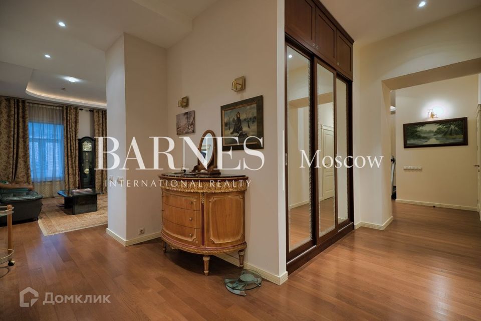 Сдаётся 4-комнатная квартира, 150 м²