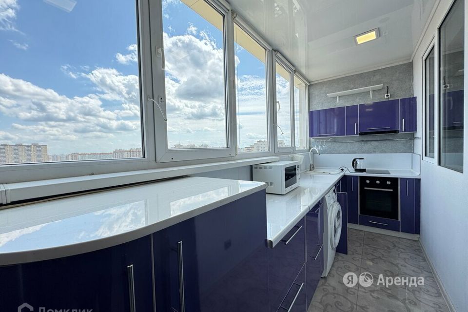 Сдаётся 1-комнатная квартира, 53 м²