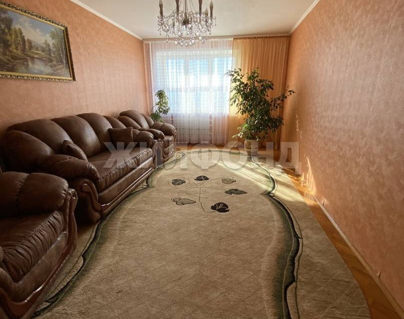 Продаётся 3-комнатная квартира, 98.2 м²