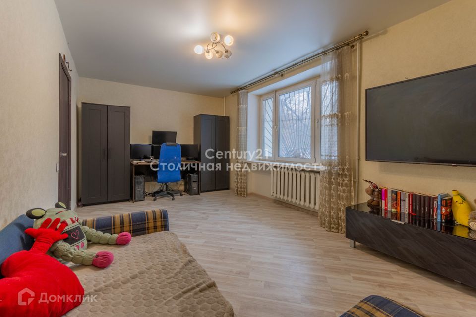 Продаётся 3-комнатная квартира, 63.7 м²