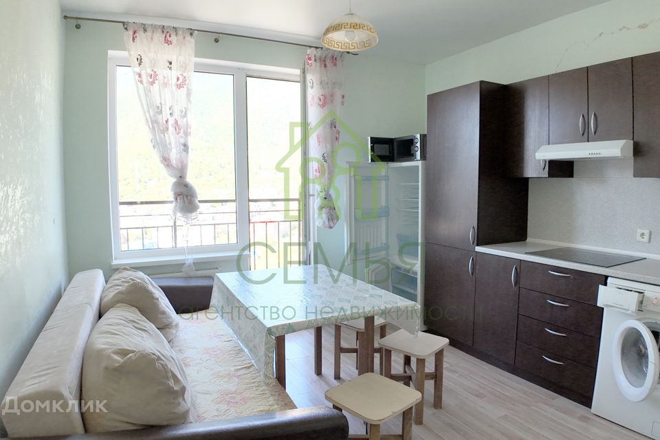 Продаётся 3-комнатная квартира, 82 м²