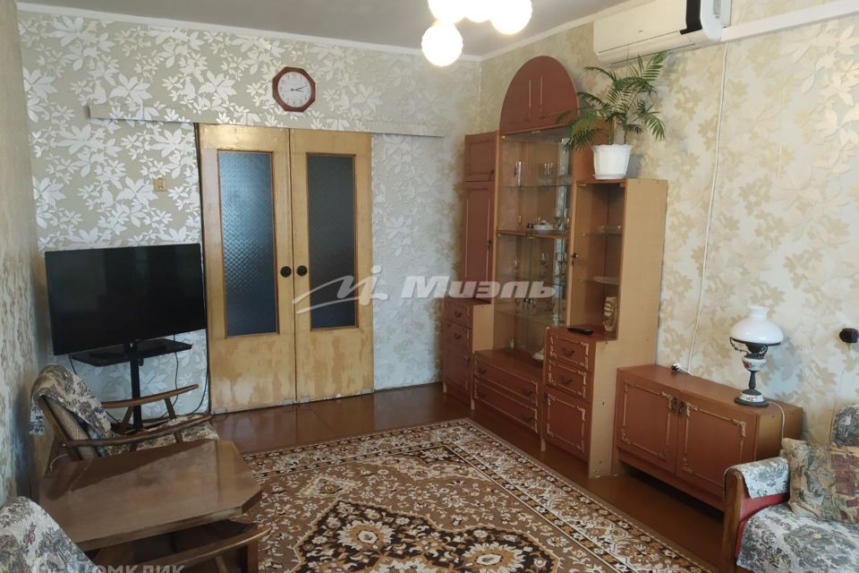 Продаётся 3-комнатная квартира, 59.2 м²