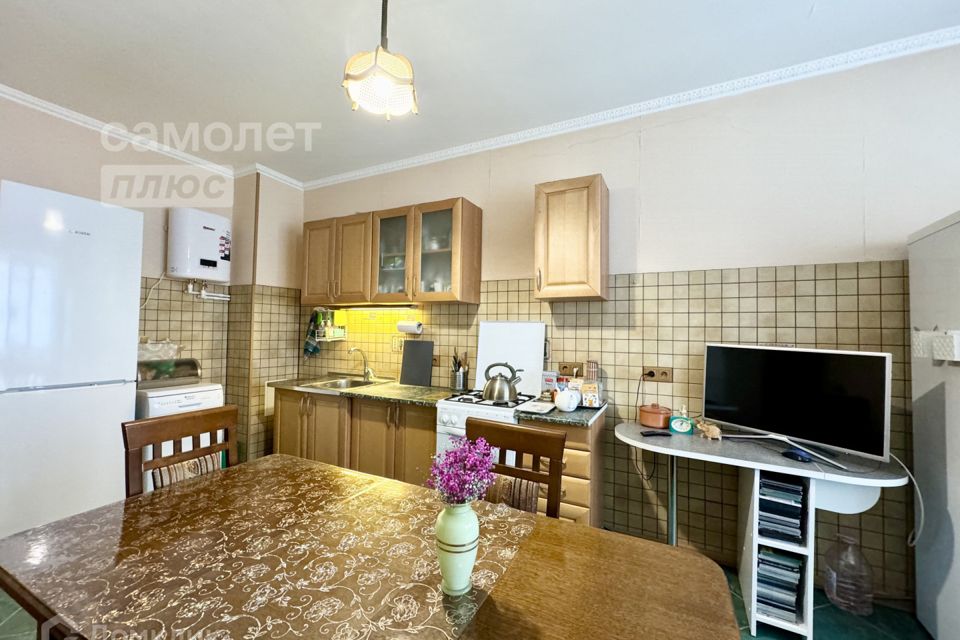 Продаётся 2-комнатная квартира, 82.8 м²