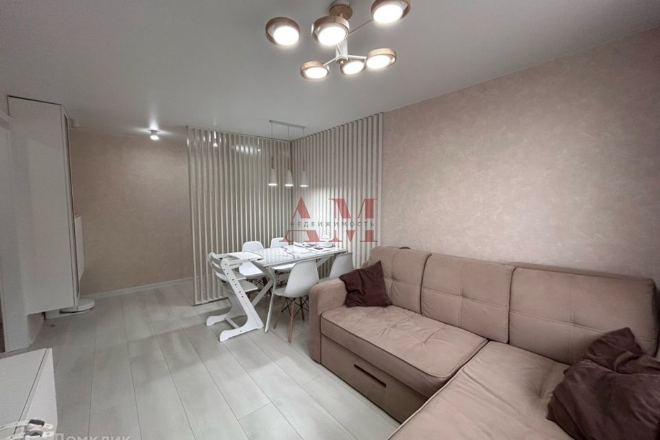 Продаётся 3-комнатная квартира, 57.9 м²