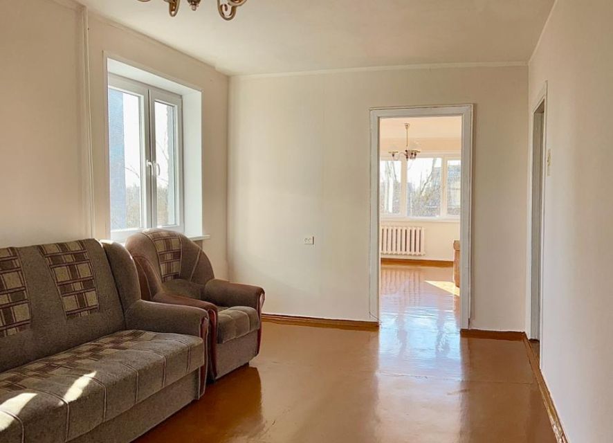 Продаётся 4-комнатная квартира, 79 м²