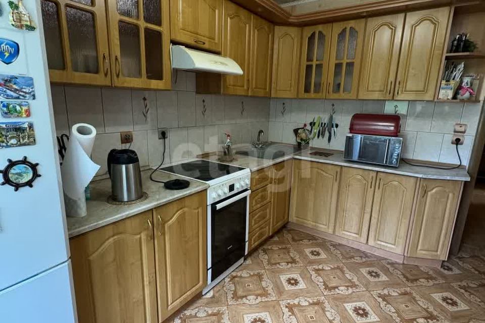Продаётся 3-комнатная квартира, 75.8 м²