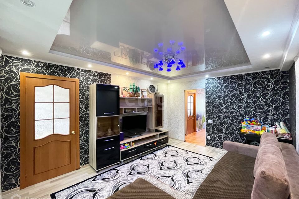 Продаётся 4-комнатная квартира, 59.9 м²