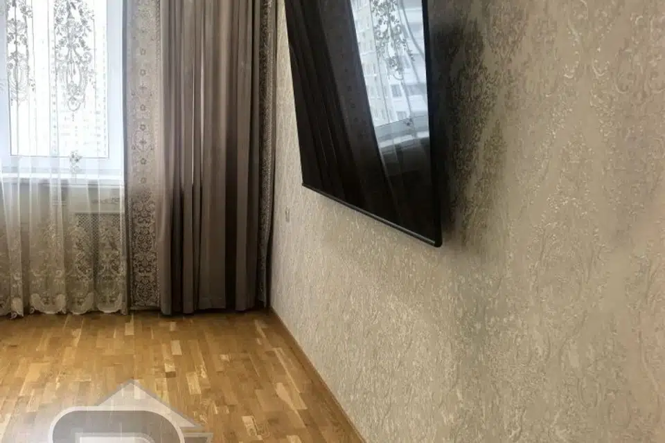 Продаётся 4-комнатная квартира, 110 м²
