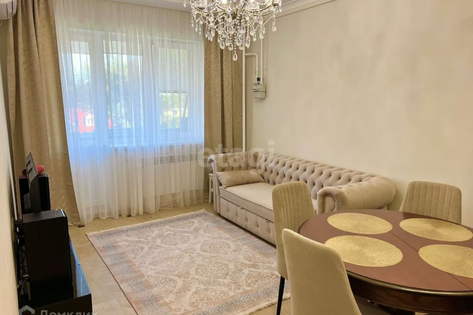Продаётся 3-комнатная квартира, 92 м²
