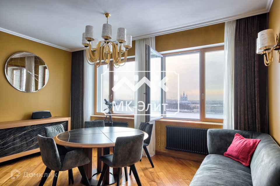 Продаётся 4-комнатная квартира, 154.4 м²