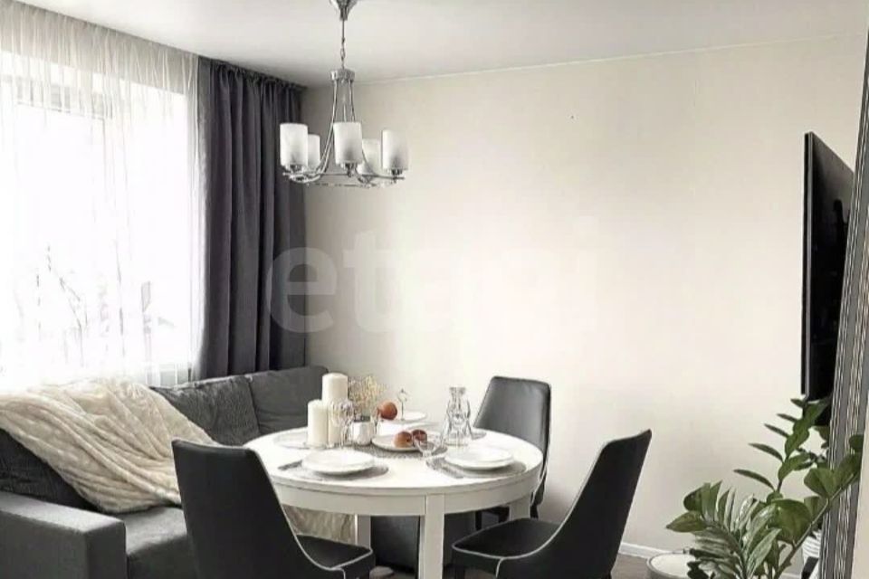 Продаётся 3-комнатная квартира, 72.4 м²