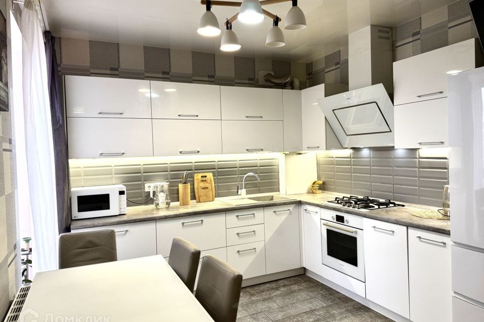 Продаётся 2-комнатная квартира, 55.4 м²