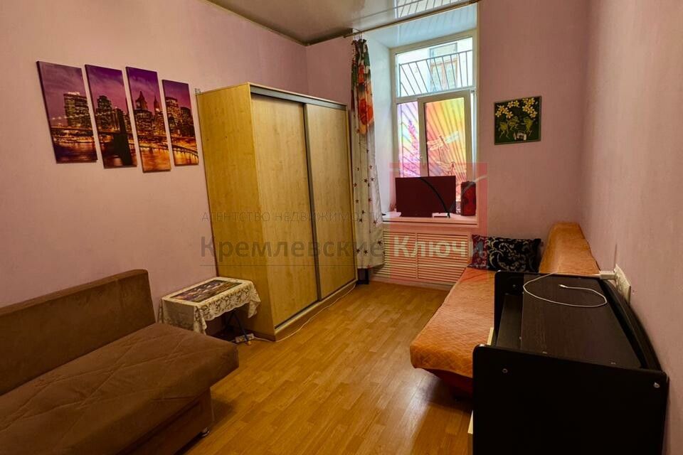 Продаётся комната в 2-комн. квартире, 50 м²