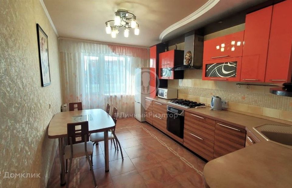 Продаётся 3-комнатная квартира, 101.1 м²