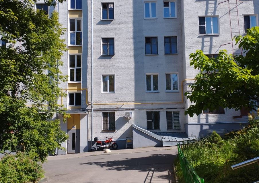 Продаётся 5-комнатная квартира, 90 м²