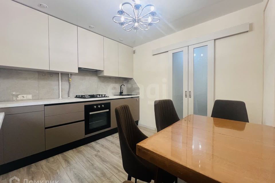 Сдаётся 2-комнатная квартира, 52.8 м²