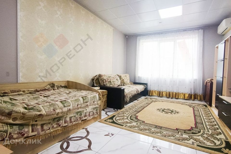 Продаётся 1-комнатная квартира, 42.8 м²