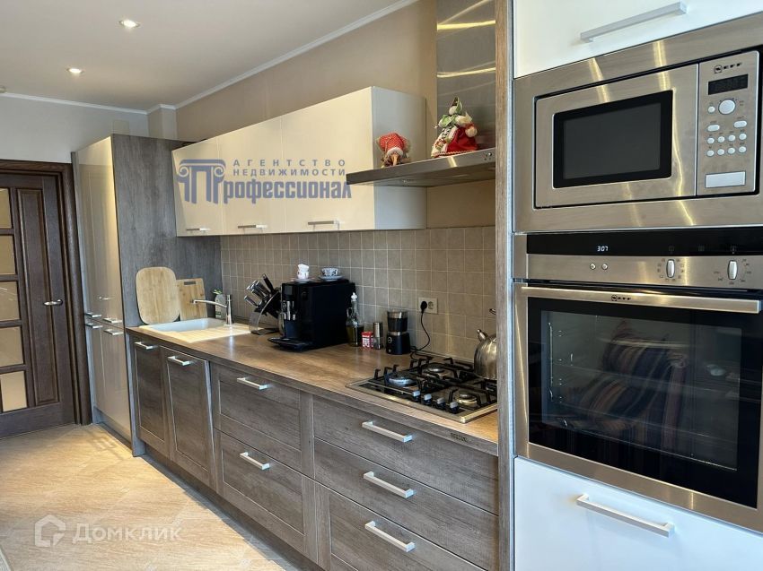 Продаётся 3-комнатная квартира, 124.5 м²