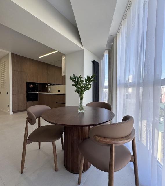 Продаётся 3-комнатная квартира, 97.9 м²