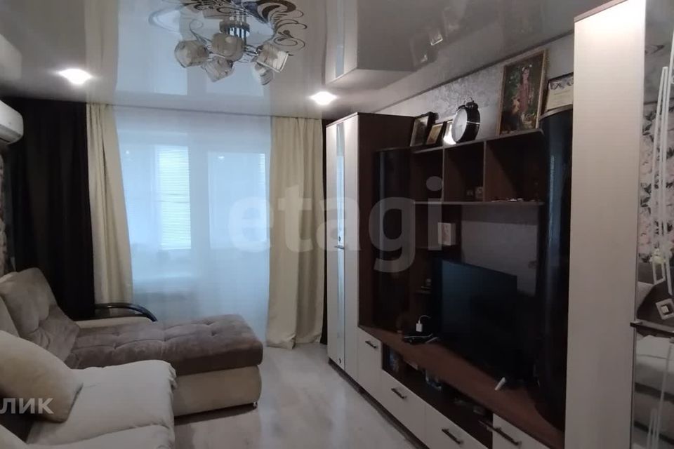 Продаётся 3-комнатная квартира, 57.7 м²