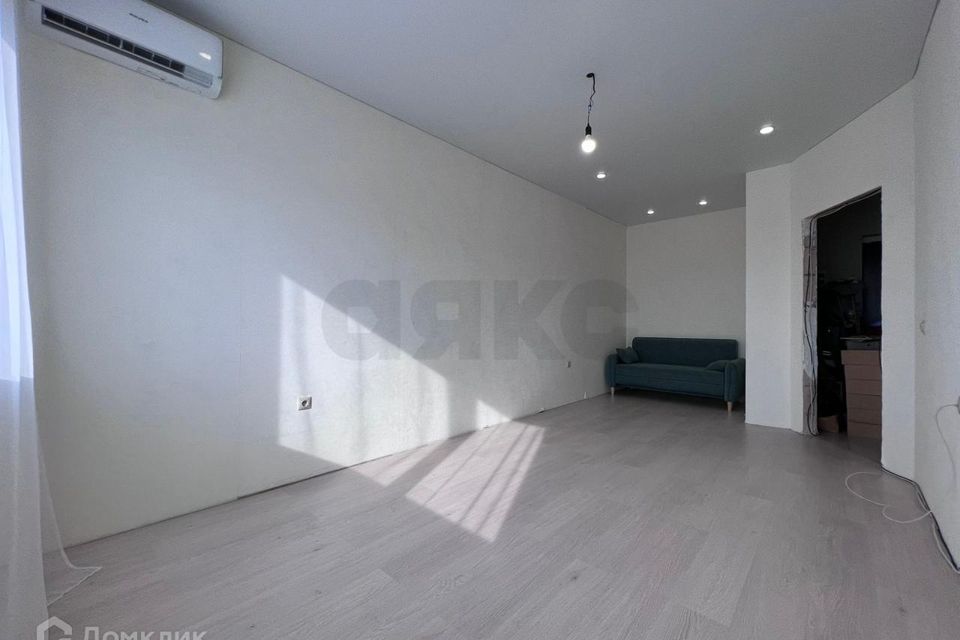 Продаётся 1-комнатная квартира, 38 м²