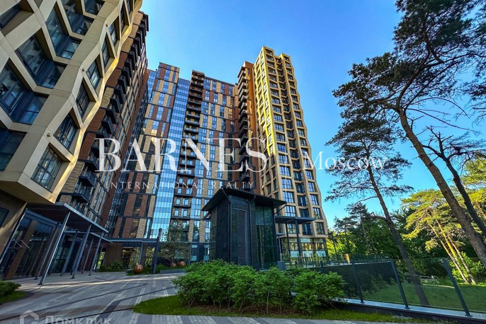 Продаётся 4-комнатная квартира, 105 м²