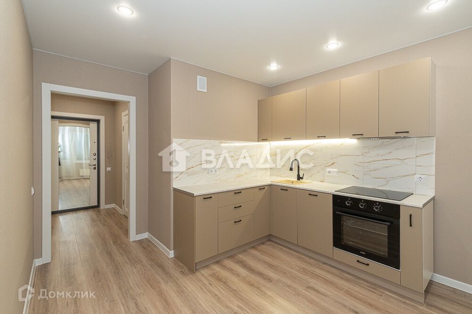 Продаётся 1-комнатная квартира, 42 м²