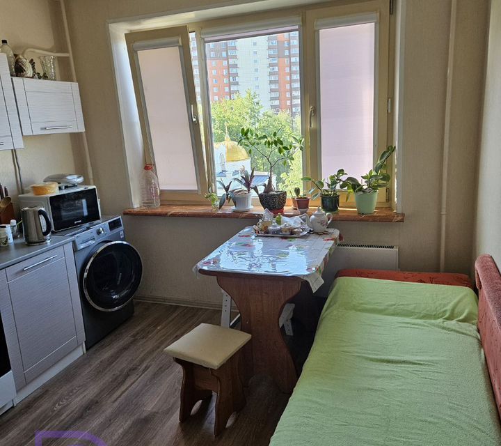 Продаётся 1-комнатная квартира, 42 м²