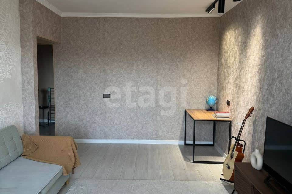 Продаётся 3-комнатная квартира, 67.9 м²