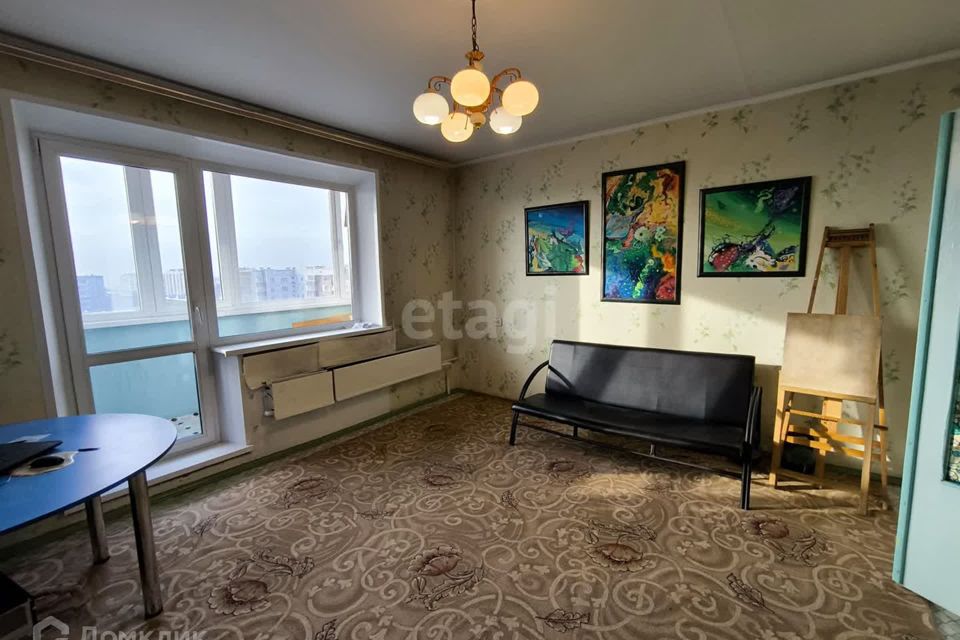 Продаётся 4-комнатная квартира, 76.8 м²