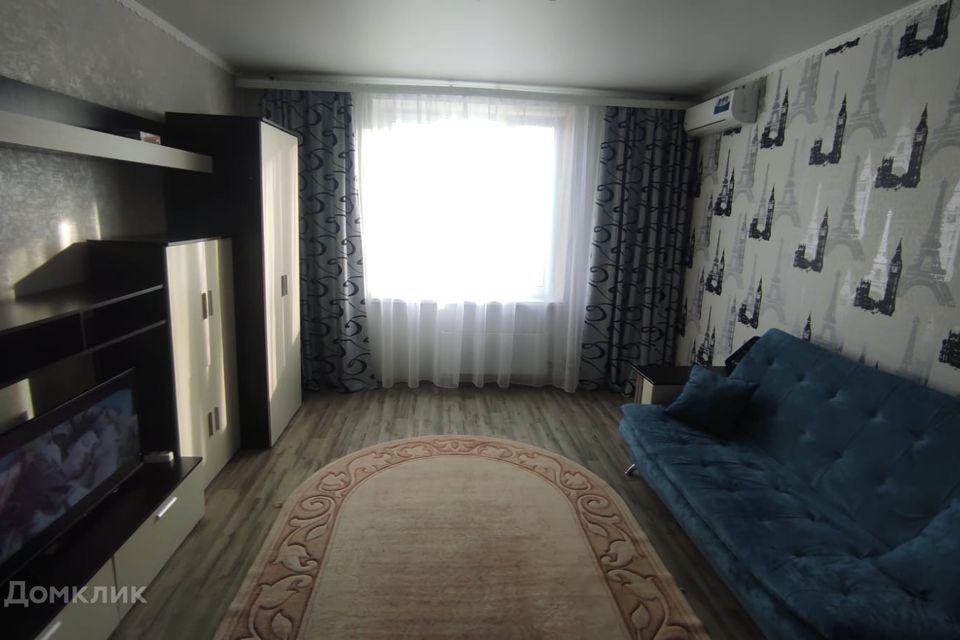 Продаётся 1-комнатная квартира, 42.6 м²