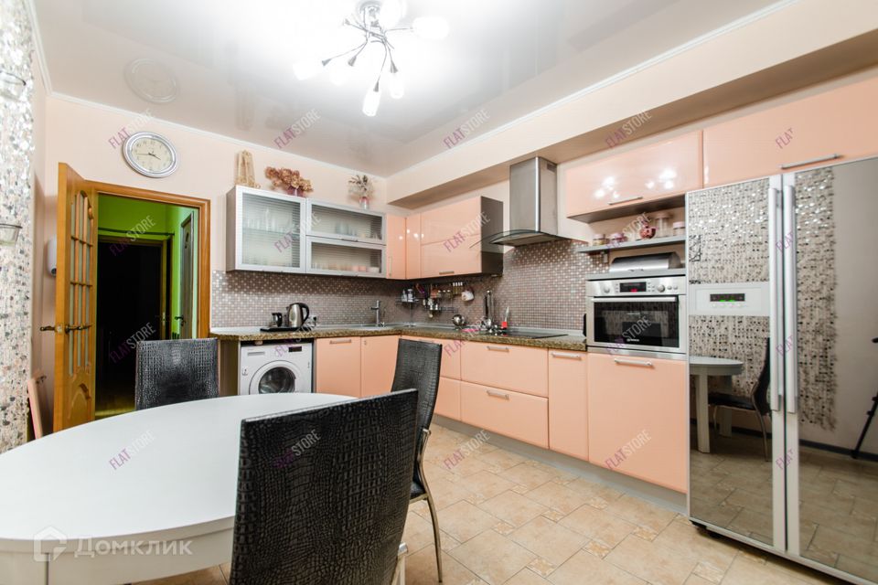 Сдаётся 2-комнатная квартира, 80 м²