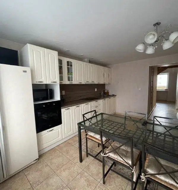 Продаётся 5-комнатная квартира, 127.7 м²