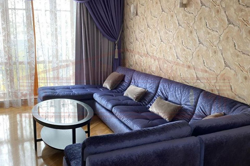 Сдаётся 2-комнатная квартира, 80 м²