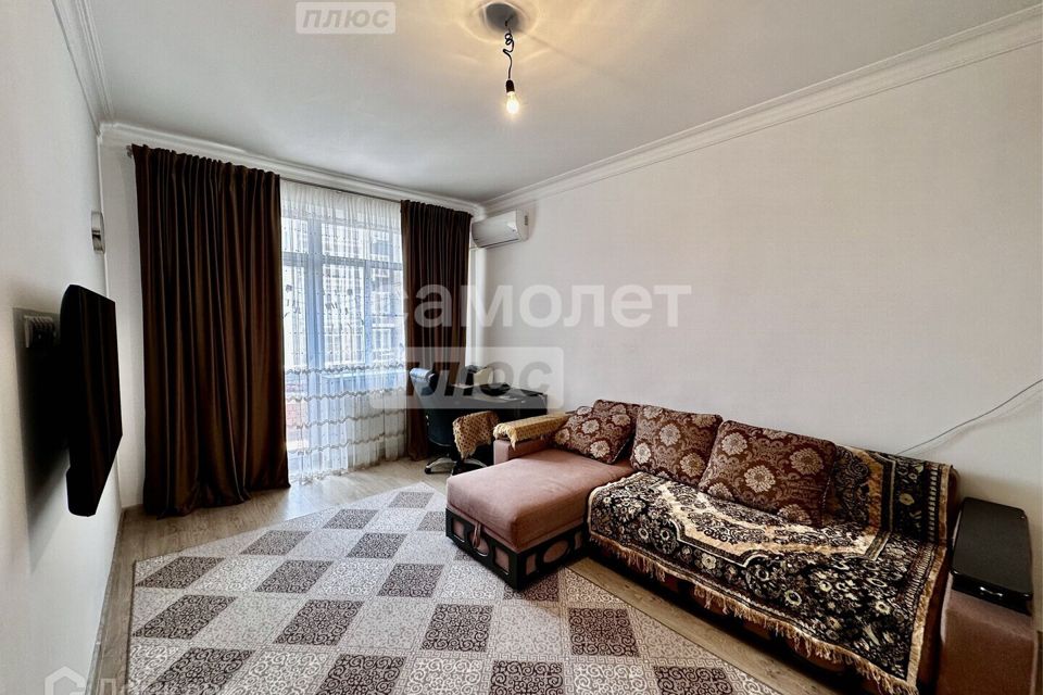 Продаётся 1-комнатная квартира, 48 м²