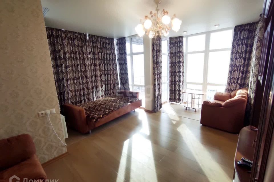Продаётся 2-комнатная квартира, 65.6 м²