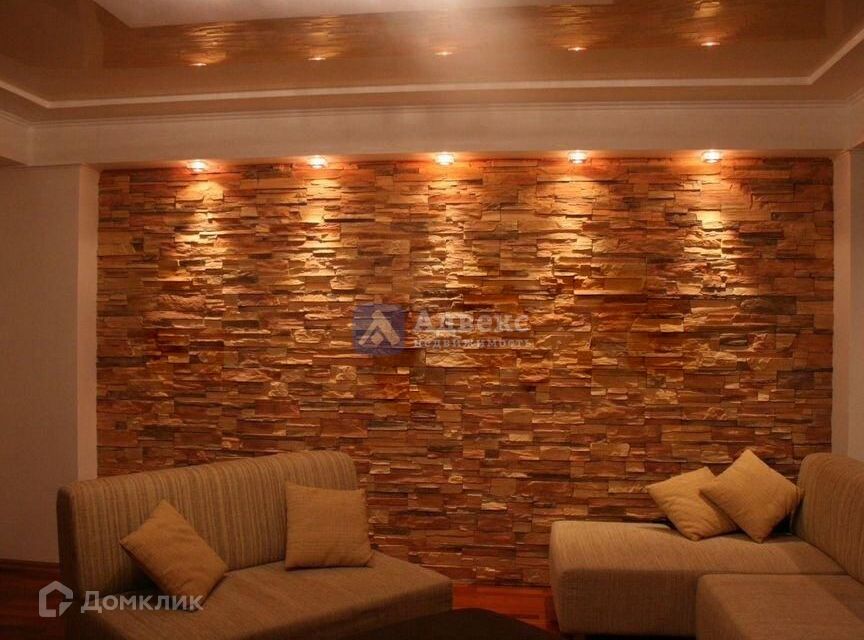 Продаётся 2-комнатная квартира, 100 м²
