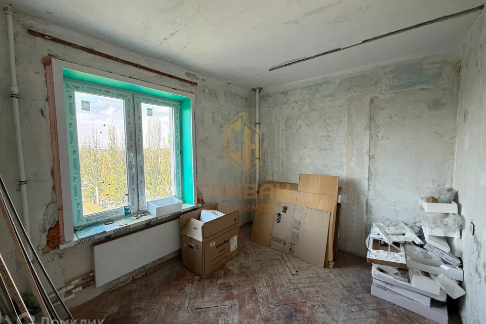 Продаётся 4-комнатная квартира, 64.7 м²