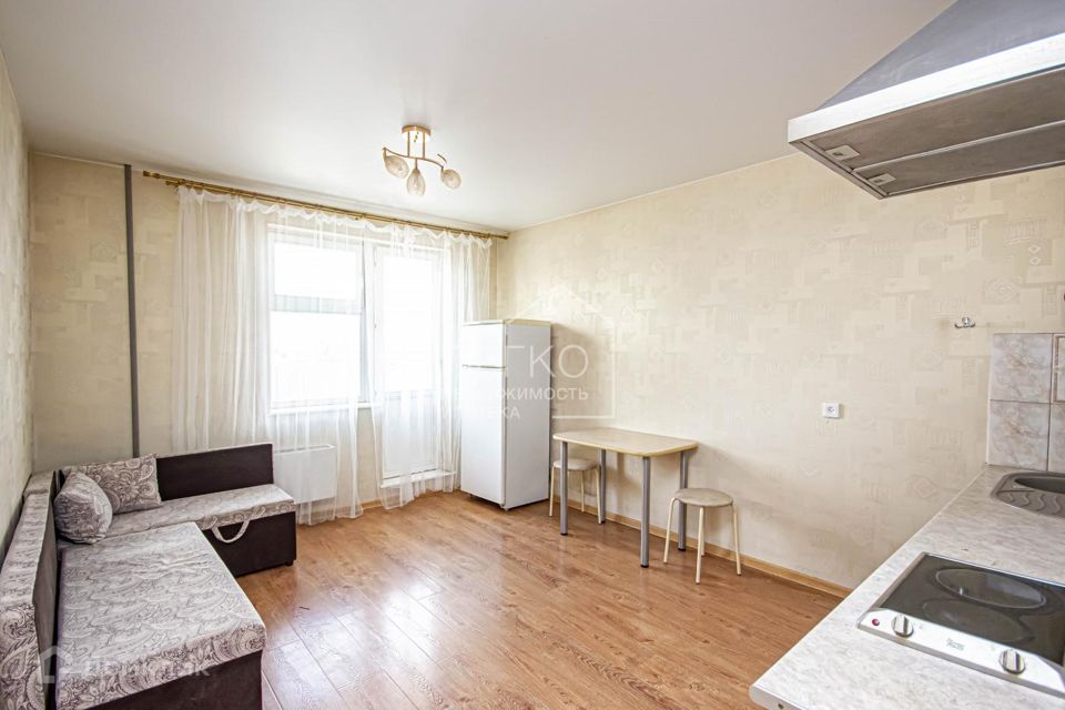 Продаётся 2-комнатная квартира, 42.4 м²