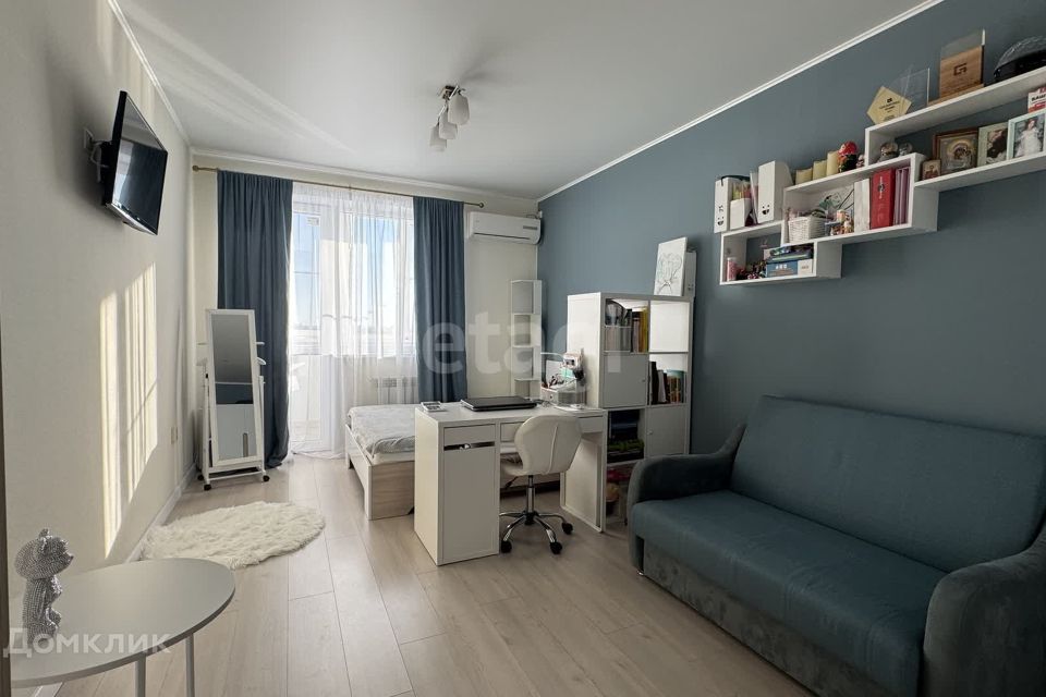 Продаётся 1-комнатная квартира, 42 м²