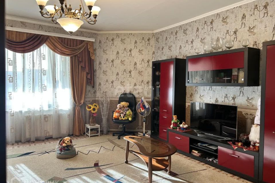 Продаётся 4-комнатная квартира, 117.6 м²