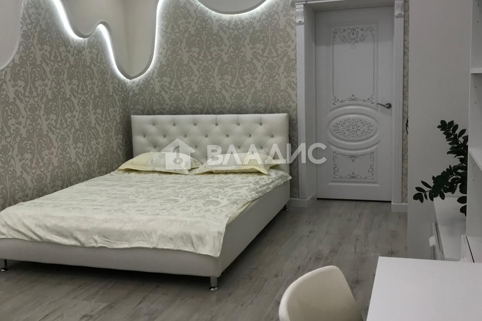 Сдаётся 4-комнатная квартира, 120 м²