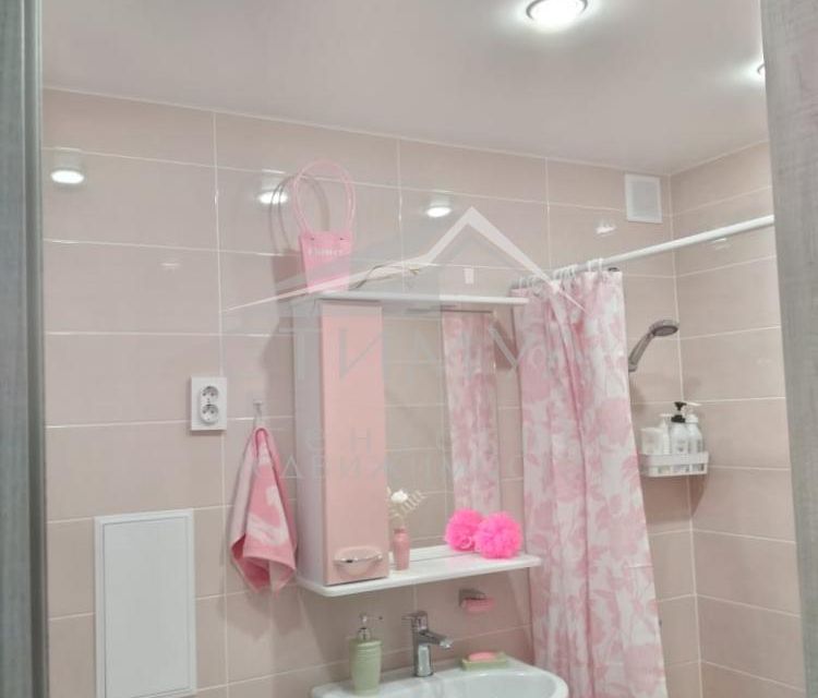 Продаётся 3-комнатная квартира, 58.2 м²