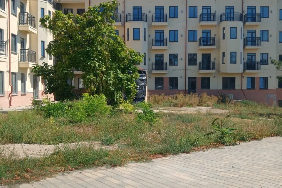 Сдаётся торговое помещение, 165.5 м²