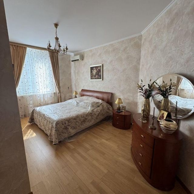 Сдаётся 2-комнатная квартира, 74 м²
